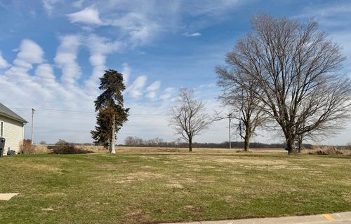 60 Cobblestone Ln, Le Claire, IA, 52753-9249 | Card Image