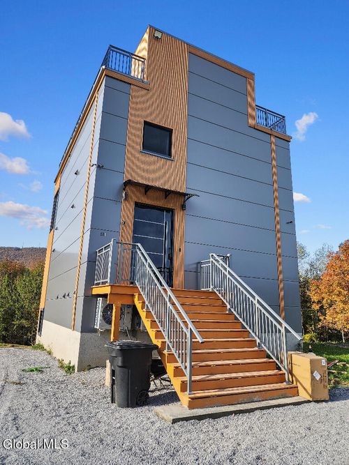 130 Fieldstone Dr, Stamford, NY, 12167-2536 | Card Image