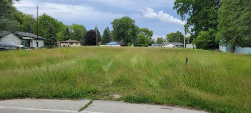10568 S Alton Rd, Oak Creek, WI, 53154-6742 | Card Image