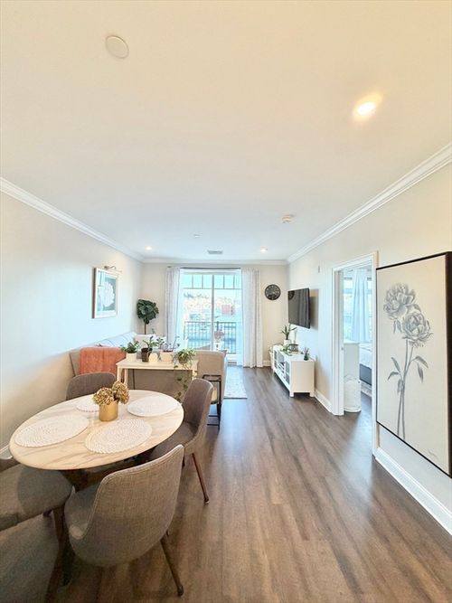 apt-416-69 Foundry St, Wakefield, MA, 01880-3263 | Card Image