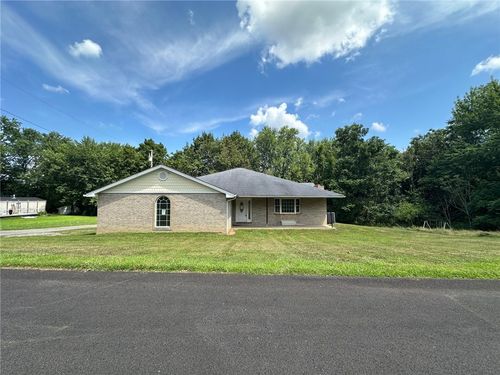 501 Smithfield St, New Castle, PA, 16101-1720 | Card Image