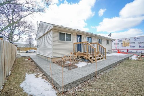 7631 Wayne St, Niagara Falls, ON, L2H1G7 | Card Image