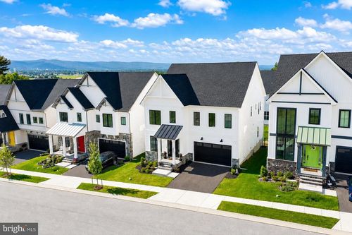 8776 Walnut Bottom Ln, Frederick, MD, 21701-3586 | Card Image
