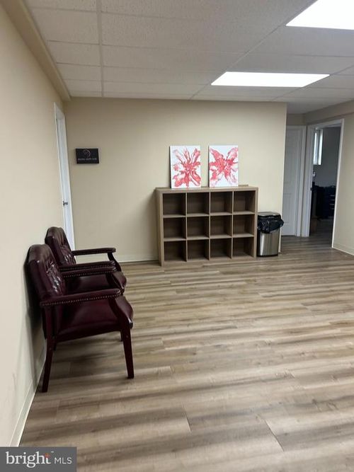 5004 Lenker St, MECHANICSBURG, PA, 17050-2733 | Card Image