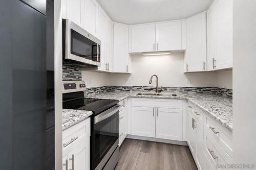6516 Omega Dr, San Diego, CA, 92139-3822 | Card Image
