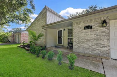 17310 Golf Club Drive, House other with 3 bedrooms, 2 bathrooms and null parking in Crosby TX | Image 1