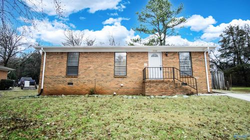 2708 Monticello Dr Nw, Huntsville, AL, 35810-3726 | Card Image