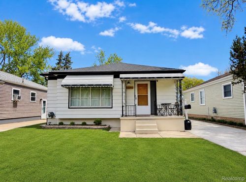 24684 Lambrecht Ave, Eastpointe, MI, 48021-1270 | Card Image