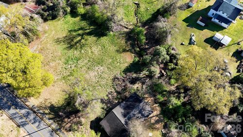 33 Pinecrest Ave, Great Falls, SC, 29055-1339 | Card Image
