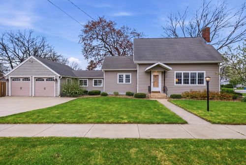 102 S 1st Street, Brooklyn, WI, 53521 | Card Image