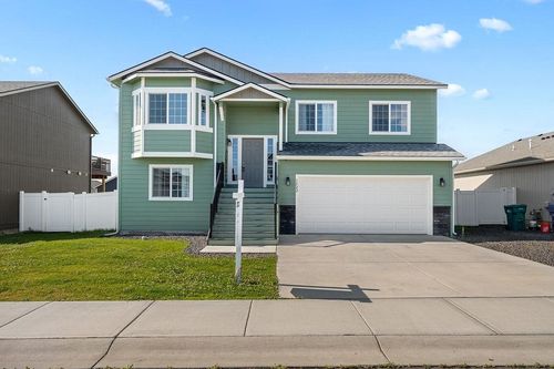 1522 E Marilyn Cir, Deer Park, WA, 99006-5203 | Card Image