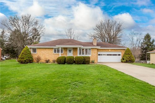 9 Freedom Dr S, Bridgeville, PA, 15017-1411 | Card Image