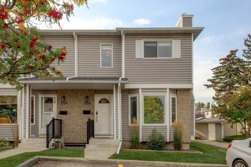 236 Cedarwood Pk Sw, Calgary, AB, T2W5T6 | Card Image