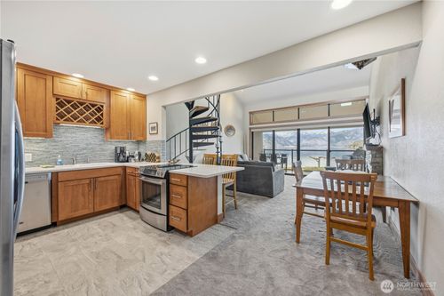 3-8-100 Lake Chelan Shores Dr, Chelan, WA, 98816-9868 | Card Image