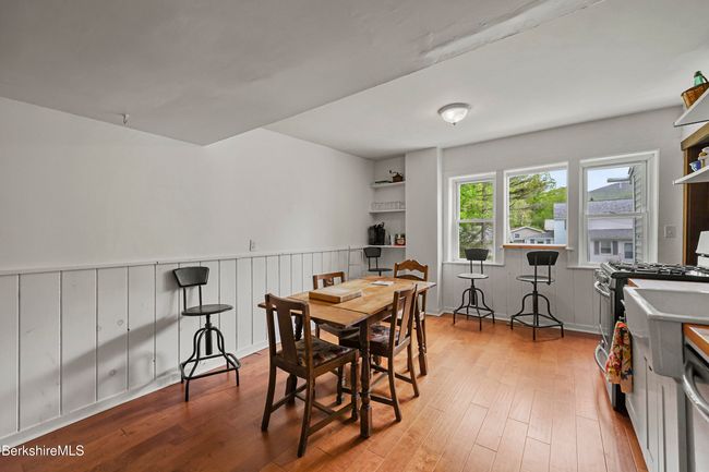 205 - 203205 Main St, Home with 5 bedrooms, 3 bathrooms and 3 parking in Hancock MA | Image 15
