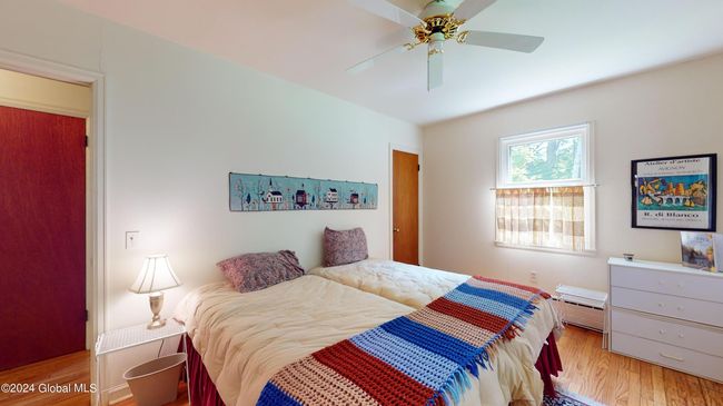 8 Sunrise Ct, House other with 3 bedrooms, 2 bathrooms and 6 parking in Silver Bay NY | Image 7