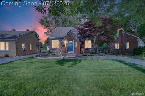 3555 Syracuse St, Dearborn, MI, 48124-3321 | Card Image