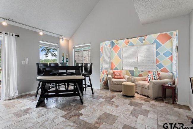 516 Hideaway Ln E, House other with 3 bedrooms, 2 bathrooms and null parking in Hideaway TX | Image 6