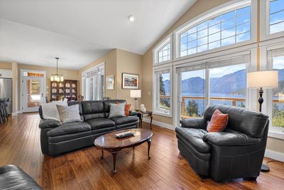 15001 Anderson Rd, House other with 4 bedrooms, 3 bathrooms and null parking in Gray Creek BC | Image 1