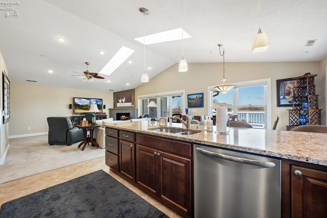 L3F - 6011 E Harbor Rd, Condo with 3 bedrooms, 2 bathrooms and 1 parking in Marblehead OH | Image 14
