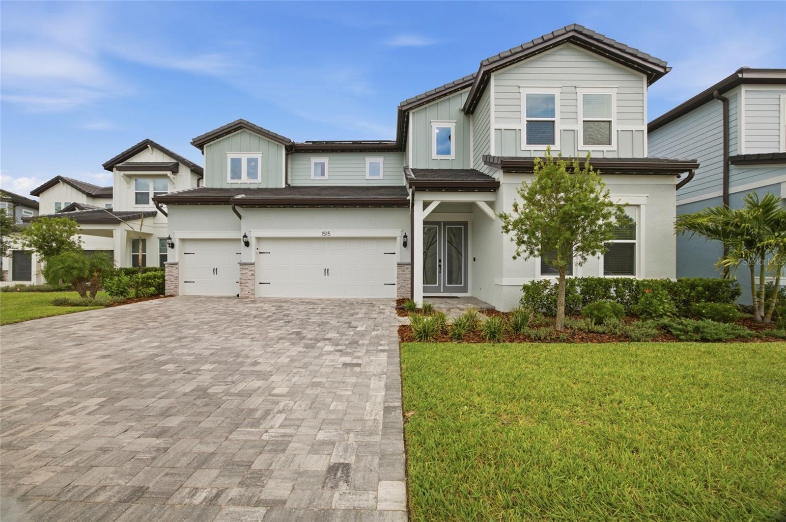 Residential in ZEPHYRHILLS
