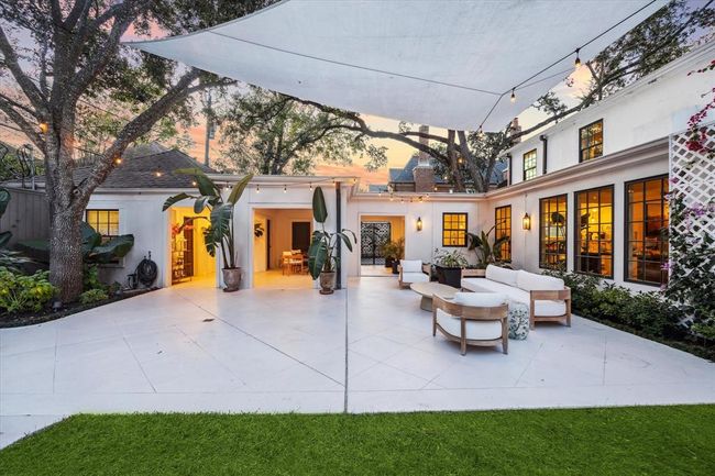 2129 Brentwood Dr, House other with 3 bedrooms, 5 bathrooms and 2 parking in Houston TX | Image 37