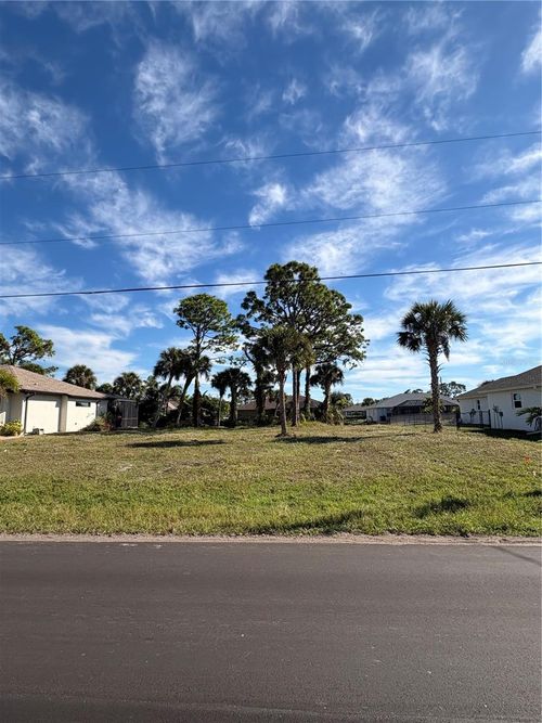 263 Broadmoor Ln, Rotonda West, FL, 33947-1932 | Card Image