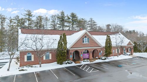 89 S Mast St, Goffstown, NH, 03045-6102 | Card Image