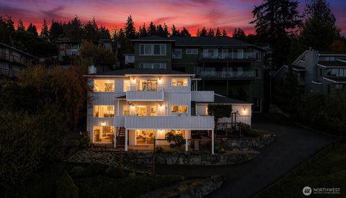 a-225 S State St, Bellingham, WA, 98225-5825 | Card Image