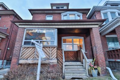 541 Cannon St E, House other with 3 bedrooms, 2 bathrooms and 3 parking in Hamilton ON | Image 1