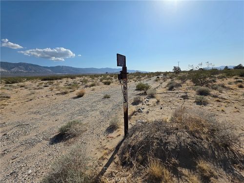 9626 Camp Rock Rd, Lucerne Valley, CA, 92356 | Card Image