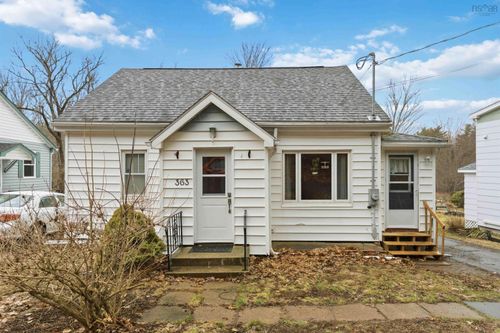 363 Canaan Ave, Kentville, NS, B4N0J9 | Card Image