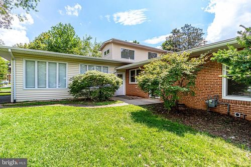 6525 Byrnes Dr, MCLEAN, VA, 22101-5227 | Card Image