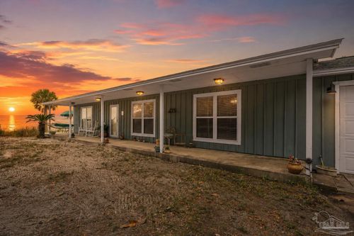 1817 Navarre By The Sound Cir, Navarre, FL, 32566-2117 | Card Image