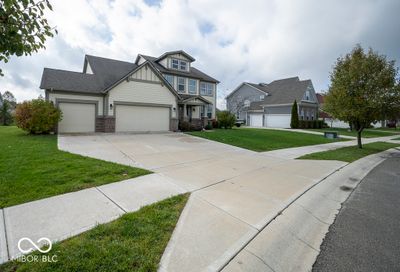 15613 Campolina Lane, House other with 5 bedrooms, 4 bathrooms and null parking in Fishers IN | Image 2