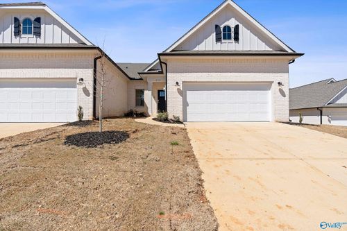 210 Oscelola Cir, Madison, AL, 35757-2303 | Card Image