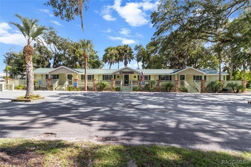 107 Ne 4th St, CRYSTAL RIVER, FL, 34429-4145 | Card Image