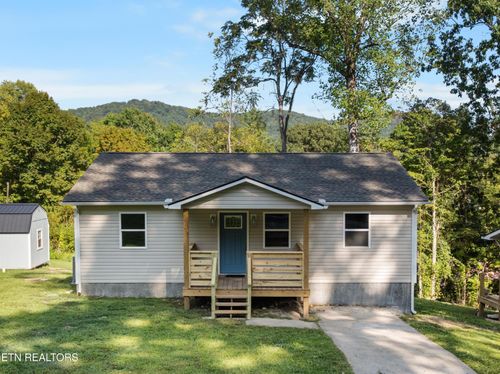 412 W Hemlock St, La Follette, TN, 37766-4109 | Card Image