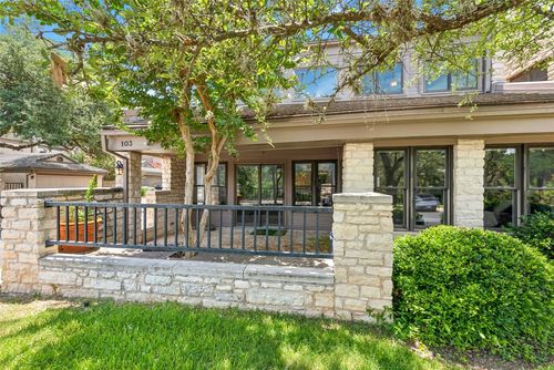103 Birdie Dr, The Hills, TX, 78738-1347 | Card Image