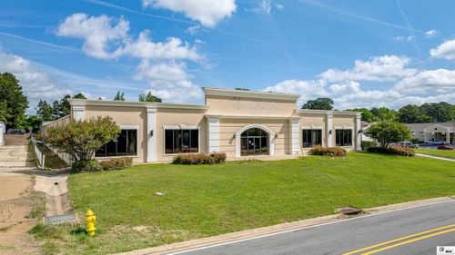 1911 N Service Rd E, Ruston, LA, 71270-2357 | Card Image