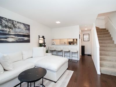 18 - 1870 Yew St, Condo with 1 bedrooms, 1 bathrooms and 1 parking in Vancouver BC | Image 1