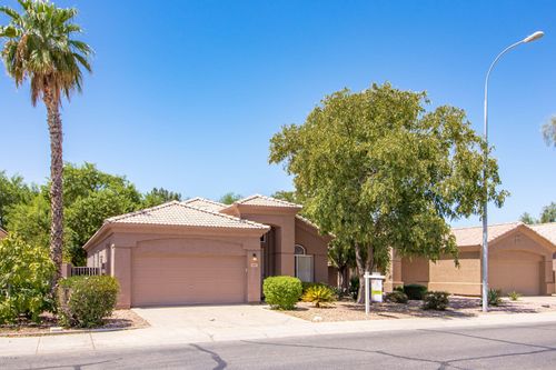 230 S Pineview Pl, Chandler, AZ, 85226-8637 | Card Image