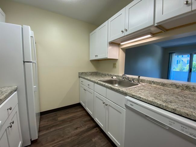 APT-303 - 173 Eastern Ave, Condo with 2 bedrooms, 1 bathrooms and null parking in Manchester NH | Image 9