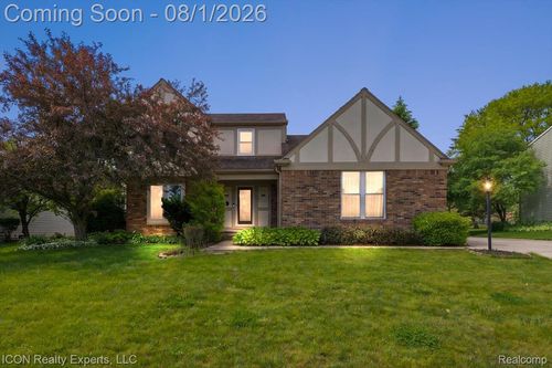 44831 Huntington Dr, Novi, MI, 48375-2223 | Card Image