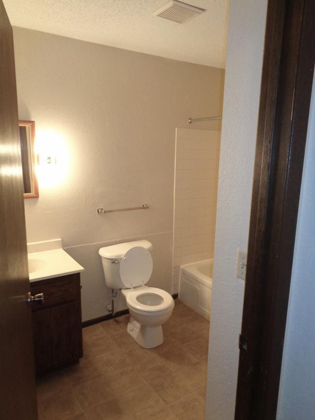 Bathroom | Image 4