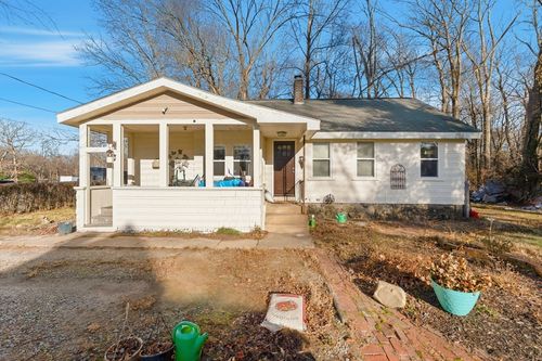 15 1st St, Stoughton, MA, 02072-3613 | Card Image