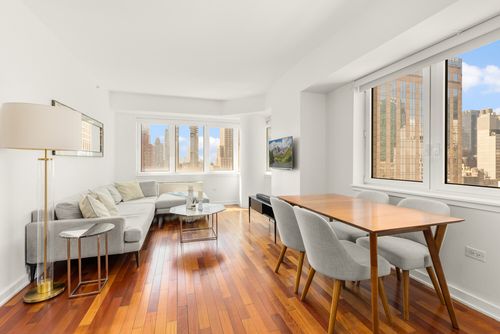 30d-425 5th Ave, New York, NY, 10016-2227 | Card Image