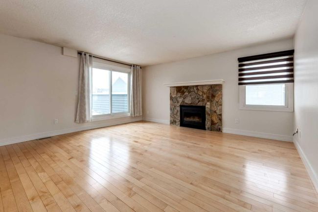 221 - 35 Glamis Green Sw, Home with 2 bedrooms, 1 bathrooms and 1 parking in Calgary AB | Image 19