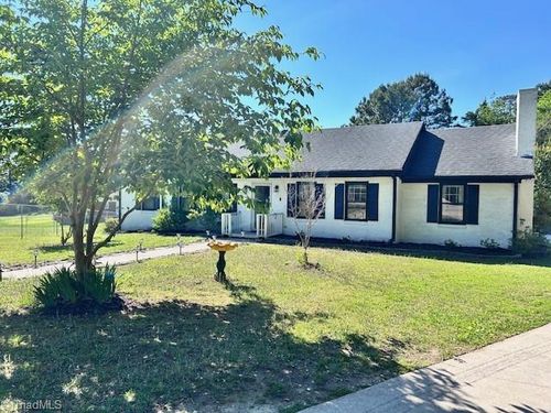 2 Terrell Pl, Louisburg, NC, 27549-2151 | Card Image