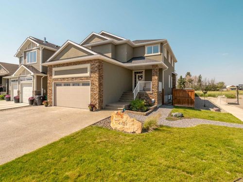 4421 40 Avenue S, Lethbridge, AB, T1K8E4 | Card Image